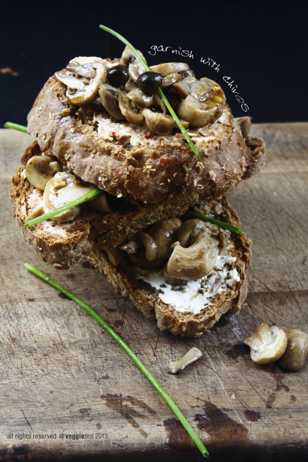 mushroom crostini 